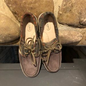 Sperry boat shoes
